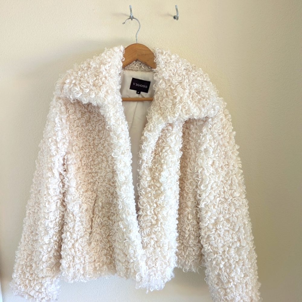 Vigoss white/cream fluffy sherpa jacket. Worn once.